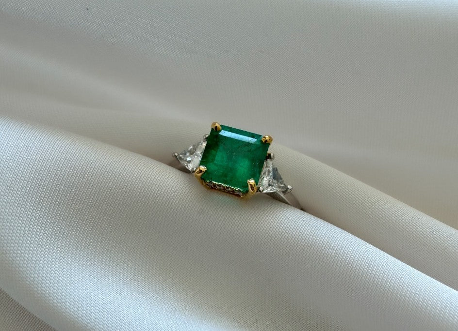 Diba Emerald Ring